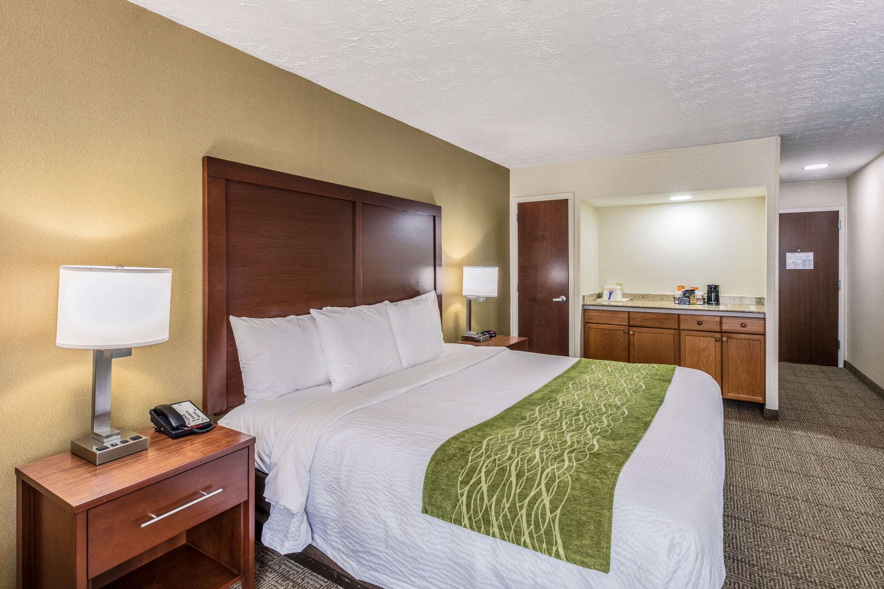Comfort Inn Medford-Long Island Buitenkant foto