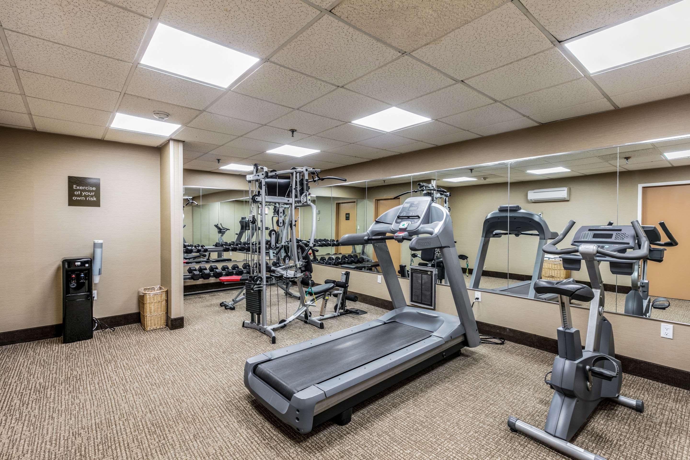 Comfort Inn Medford-Long Island Buitenkant foto