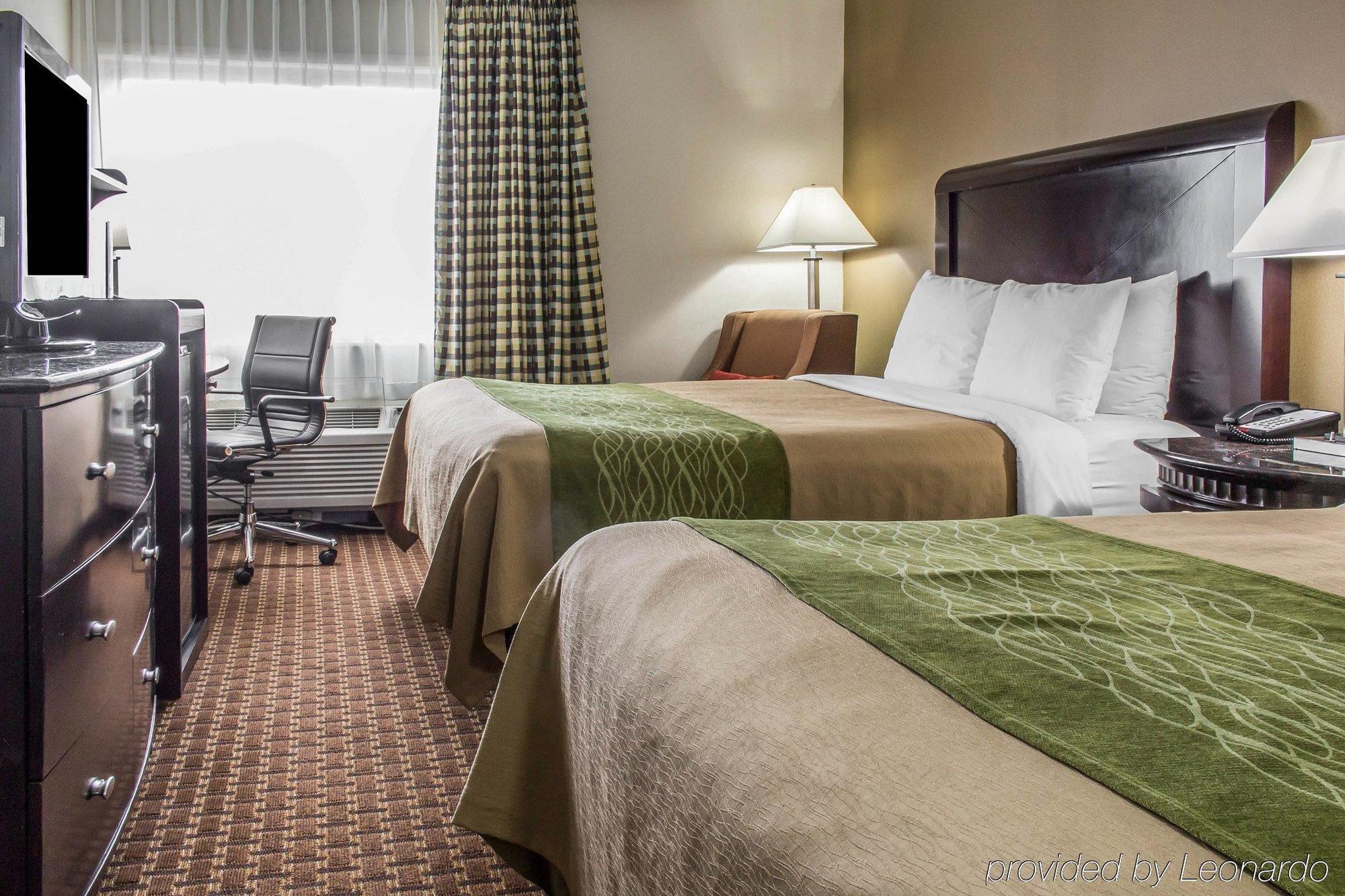 Comfort Inn Medford-Long Island Buitenkant foto