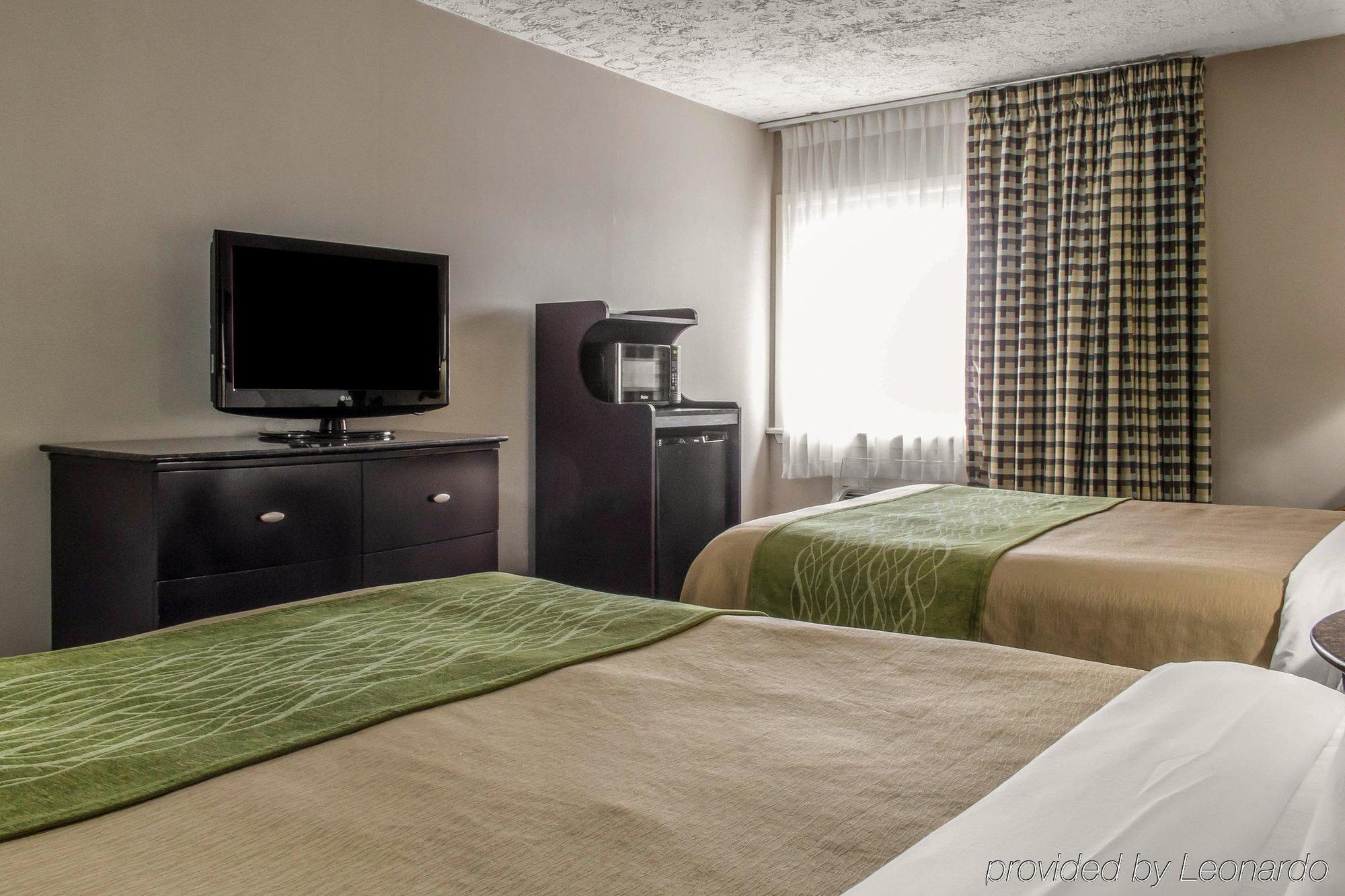 Comfort Inn Medford-Long Island Buitenkant foto